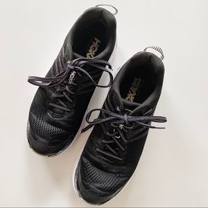 Size 8 Hoka One One “Clifton 6” Running Shoes